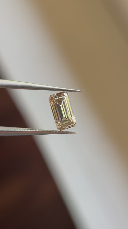 1.65ct Emerald Stepcut Cut C2 VS1