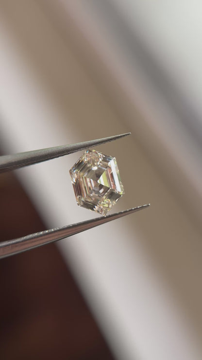 2.01ct Hexagon Stepcut Cut C1 VS1