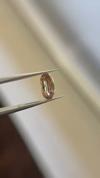 1.25ct Cushion Stepcut Cut VS1 C4 Peachy