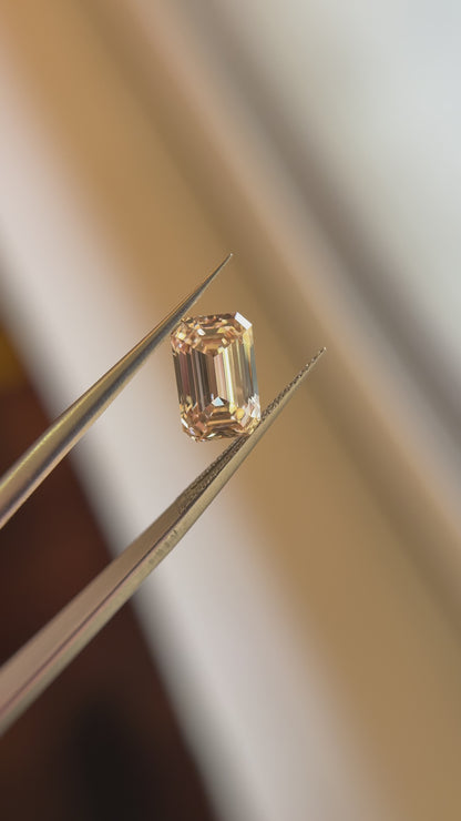 2.61ct Emerald Stepcut Cut C2 VS1